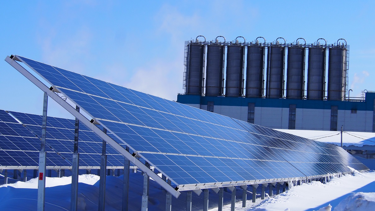 Солнечная электростанция на заводе ПОЛИЭФ введена в опытно-промышленную эксплуатацию
