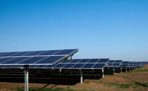 В Чеченской Республике введена солнечная электростанция с системой слежения за солнцем для повышения выработки на 25%